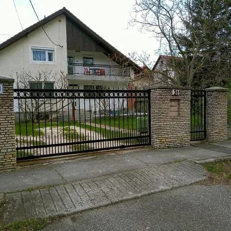 Guest house Felho *